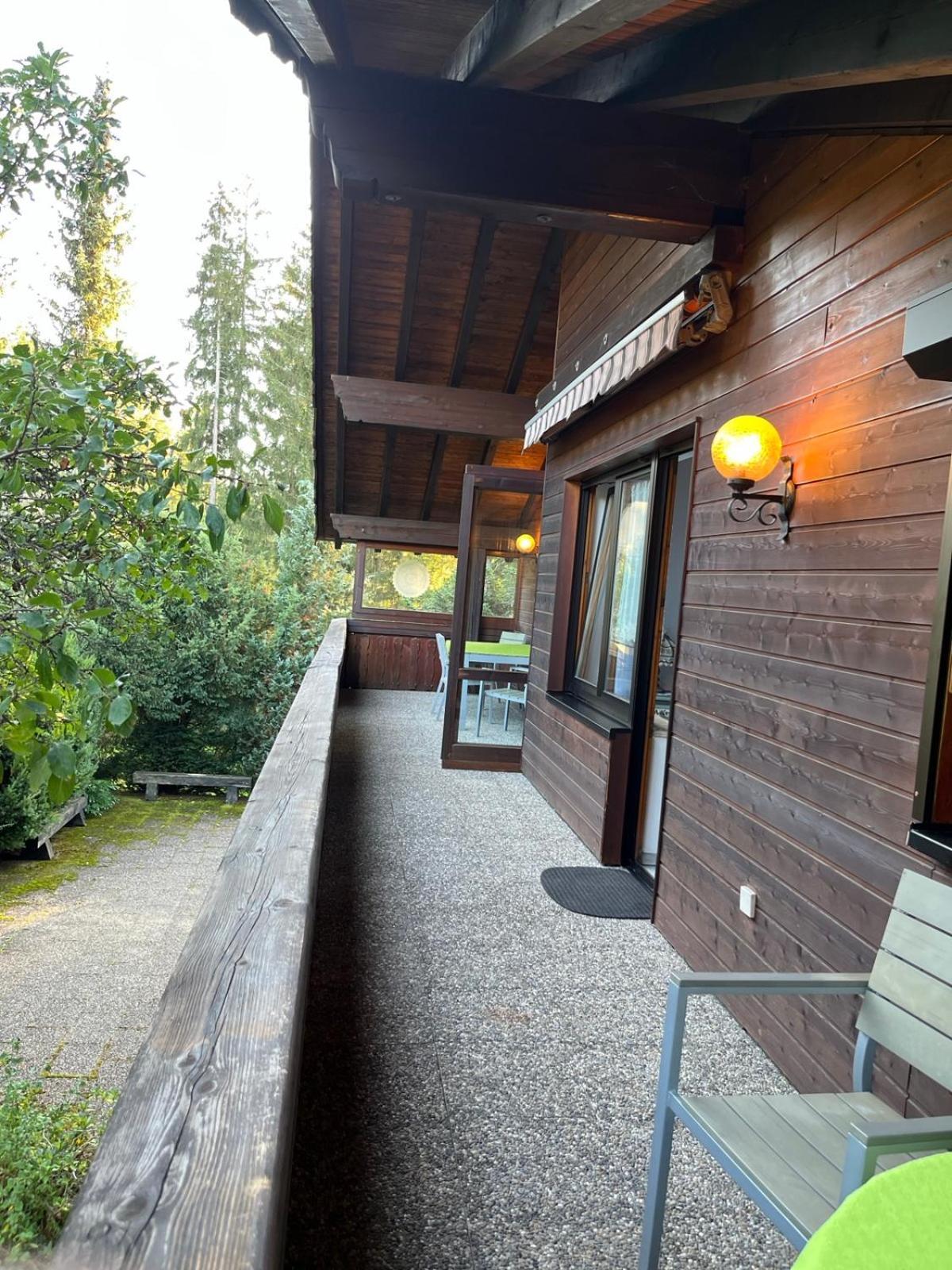 Schwarzwald - Villa Appartments Titisee ภายนอก รูปภาพ