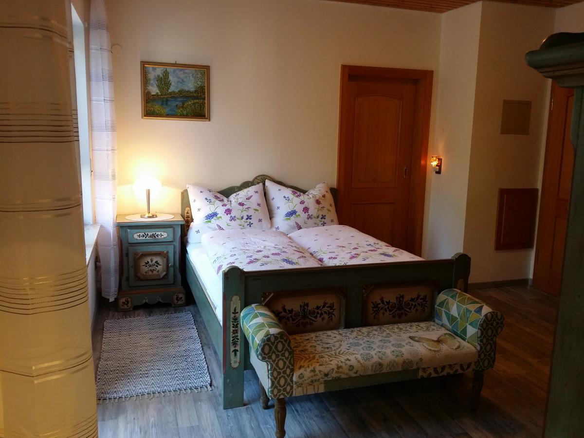 Schwarzwald - Villa Appartments Titisee ภายนอก รูปภาพ