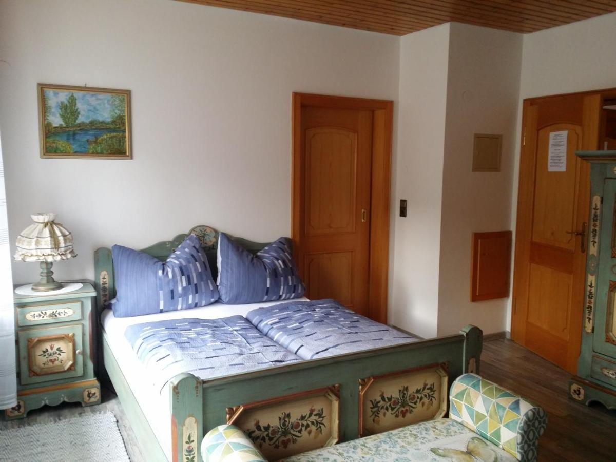 Schwarzwald - Villa Appartments Titisee ภายนอก รูปภาพ